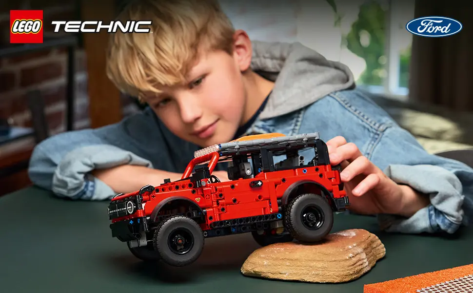 LEGO Technic SUV Ford Bronco 42213